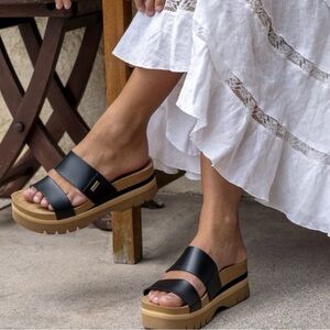 Reef Cushion Vista Higher Platform Sandal black cork sz 10